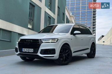Позашляховик / Кросовер Audi Q7 2018 в Дніпрі