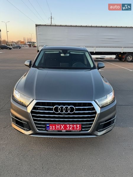 Позашляховик / Кросовер Audi Q7 2017 в Луцьку