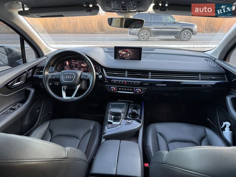 Позашляховик / Кросовер Audi Q7 2017 в Луцьку