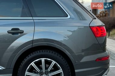 Внедорожник / Кроссовер Audi Q7 2018 в Киеве