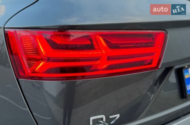 Внедорожник / Кроссовер Audi Q7 2018 в Киеве