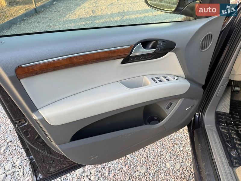 Позашляховик / Кросовер Audi Q7 2010 в Стрию