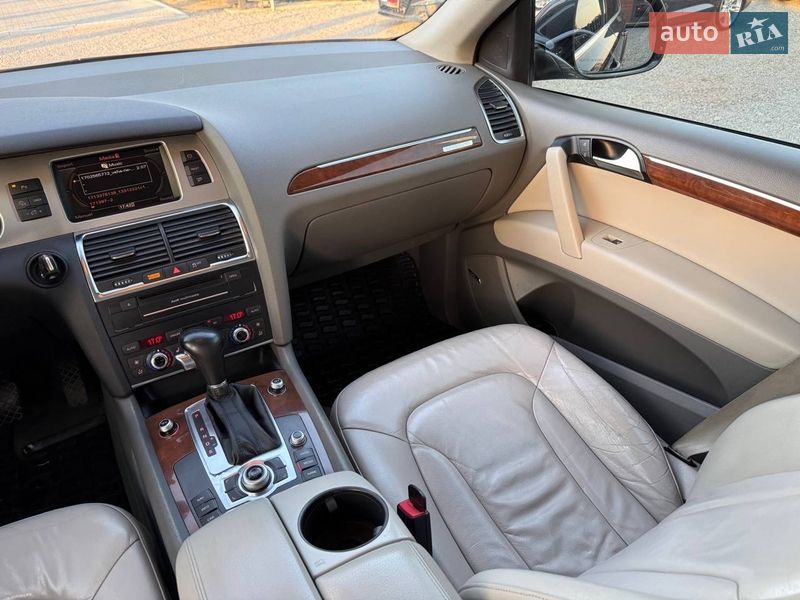 Позашляховик / Кросовер Audi Q7 2010 в Стрию
