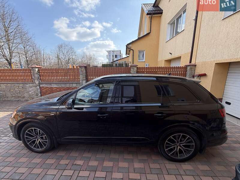 Внедорожник / Кроссовер Audi Q7 2018 в Хмельницком