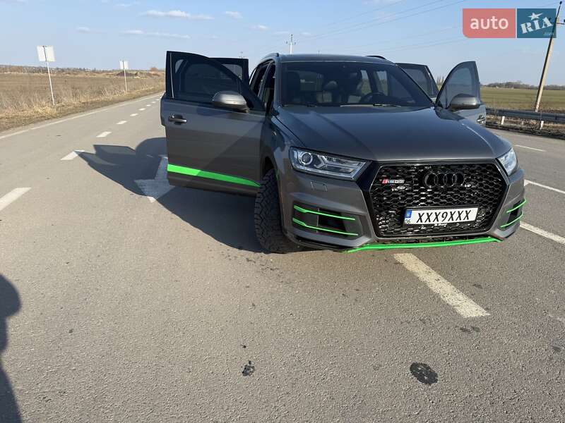 Внедорожник / Кроссовер Audi Q7 2017 в Житомире