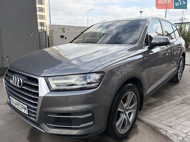 Внедорожник / Кроссовер Audi Q7 2016 в Киеве