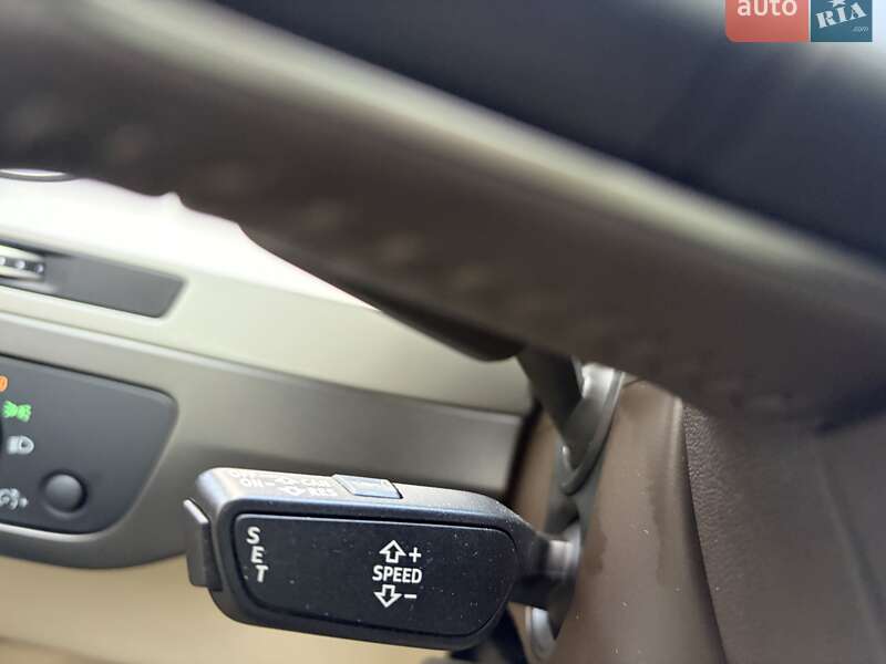 Внедорожник / Кроссовер Audi Q7 2016 в Киеве