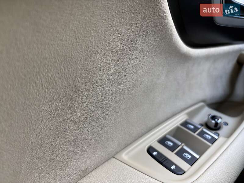 Внедорожник / Кроссовер Audi Q7 2016 в Киеве