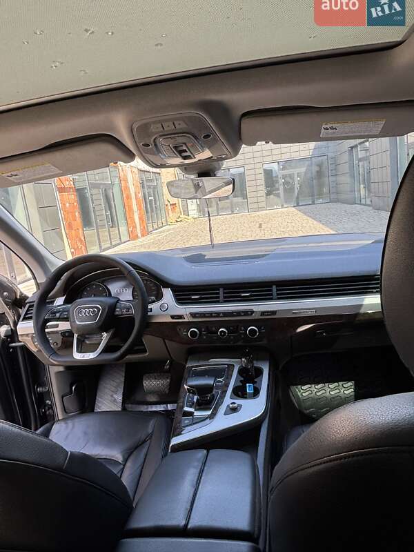 Внедорожник / Кроссовер Audi Q7 2017 в Тячеве