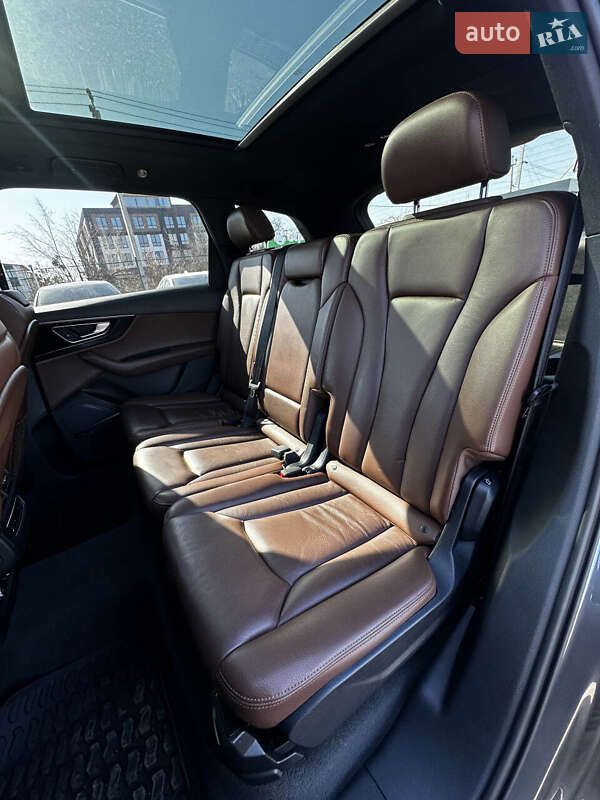 Позашляховик / Кросовер Audi Q7 2019 в Білогородці