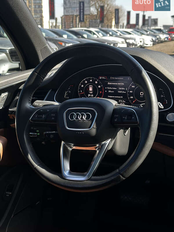 Позашляховик / Кросовер Audi Q7 2019 в Білогородці