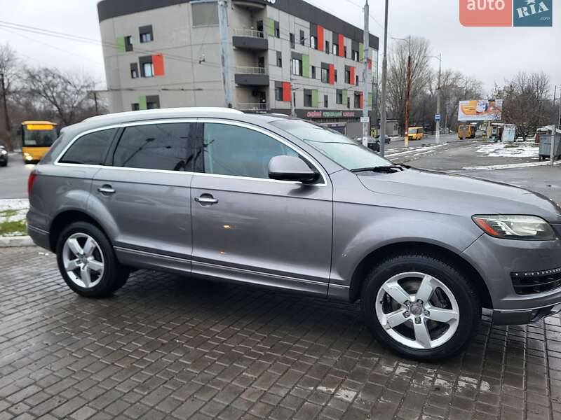 Внедорожник / Кроссовер Audi Q7 2013 в Днепре