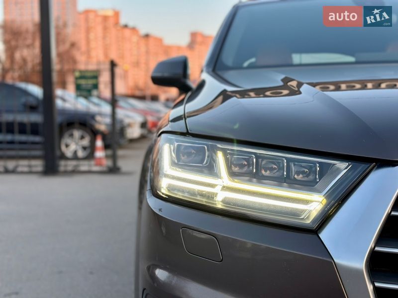 Позашляховик / Кросовер Audi Q7 2017 в Києві фото 15 Позашляховик / Кросовер Audi Q7 2017 в Києві