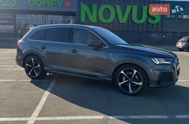 Внедорожник / Кроссовер Audi Q7 2021 в Киеве
