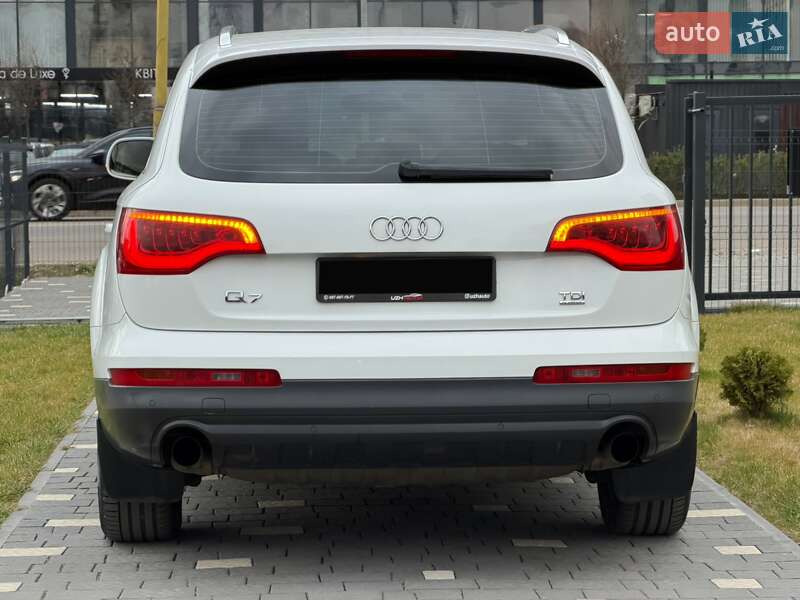 Внедорожник / Кроссовер Audi Q7 2011 в Ужгороде