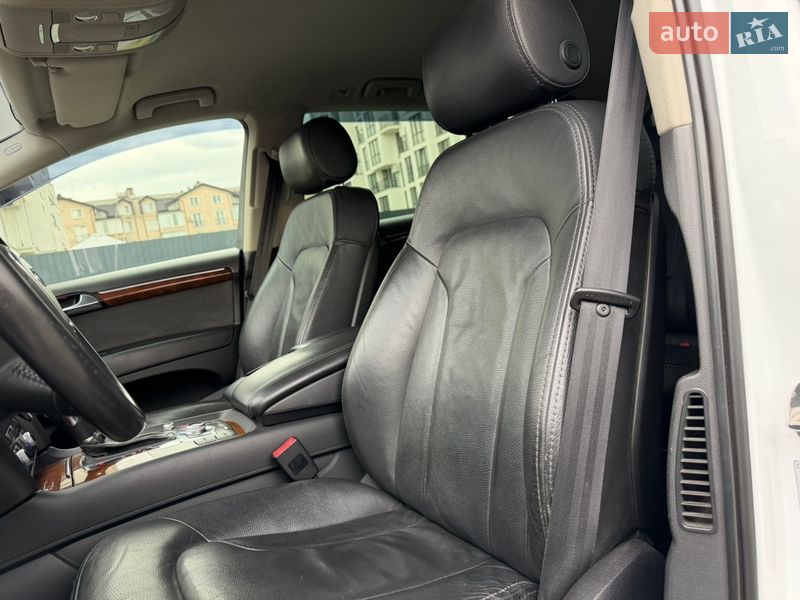 Внедорожник / Кроссовер Audi Q7 2011 в Ужгороде