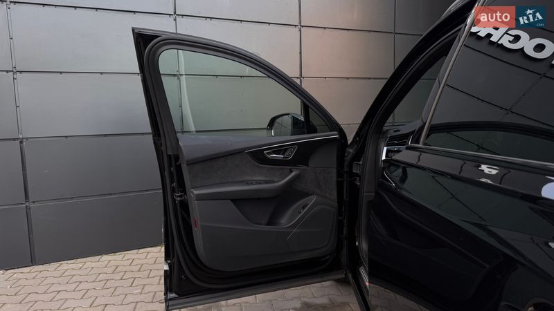 Внедорожник / Кроссовер Audi Q7 2021 в Днепре