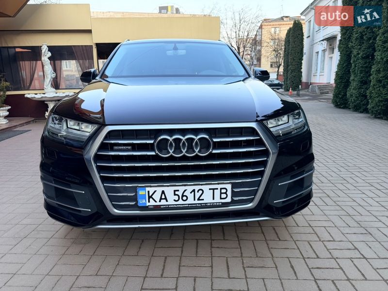Внедорожник / Кроссовер Audi Q7 2016 в Хмельницком