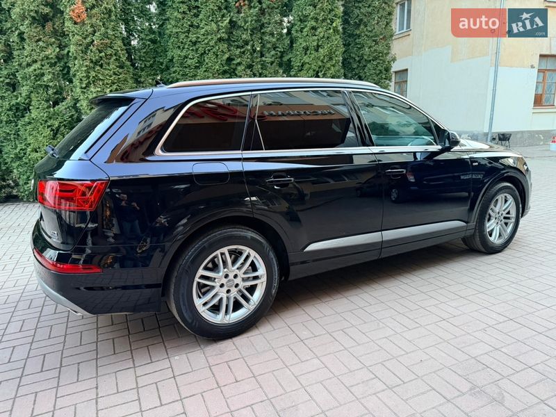 Внедорожник / Кроссовер Audi Q7 2016 в Хмельницком
