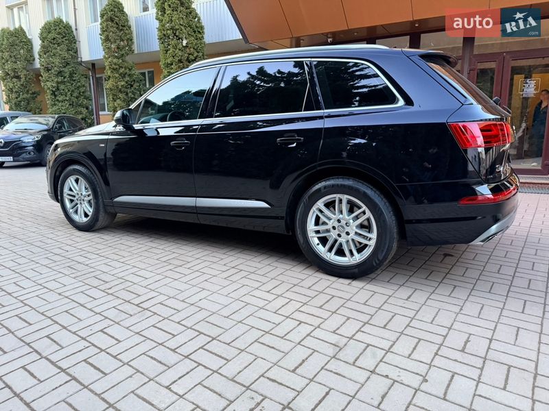 Внедорожник / Кроссовер Audi Q7 2016 в Хмельницком