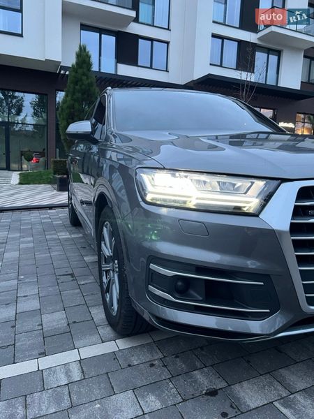 Внедорожник / Кроссовер Audi Q7 2017 в Киеве