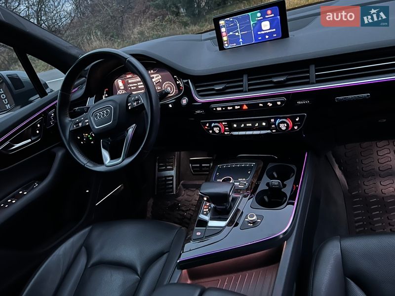 Внедорожник / Кроссовер Audi Q7 2017 в Киеве
