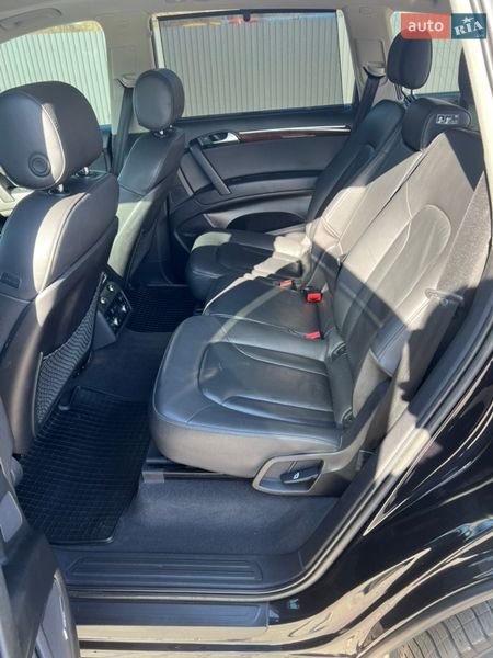 Внедорожник / Кроссовер Audi Q7 2011 в Нововолынске
