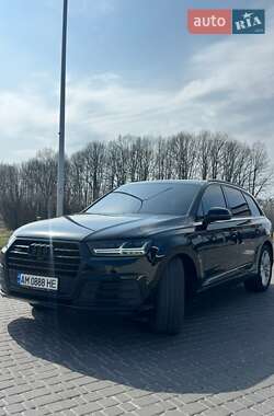 Внедорожник / Кроссовер Audi Q7 2016 в Коростышеве