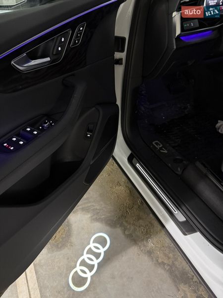 Позашляховик / Кросовер Audi Q7 2023 в Дніпрі фото 32 Позашляховик / Кросовер Audi Q7 2023 в Дніпрі