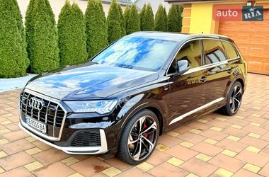 Позашляховик / Кросовер Audi Q7 2019 в Чернівцях
