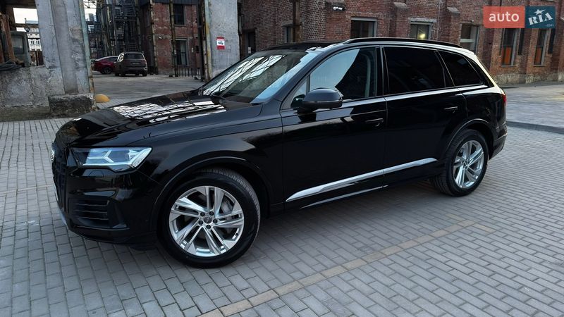 Позашляховик / Кросовер Audi Q7 2019 в Львові