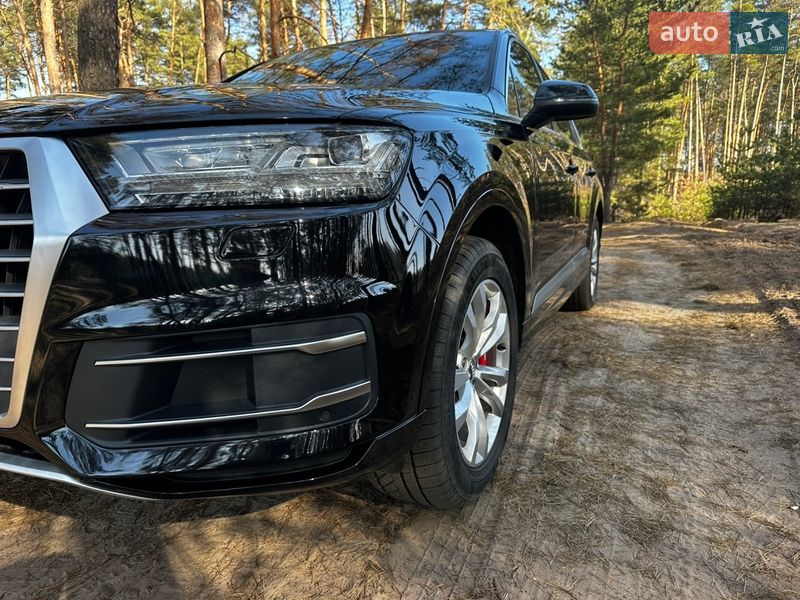 Внедорожник / Кроссовер Audi Q7 2019 в Полтаве