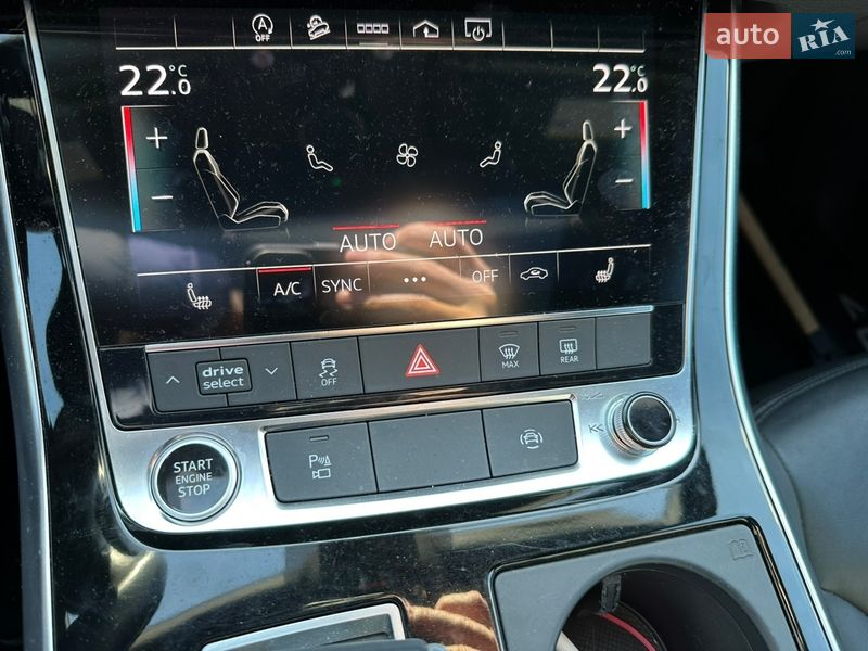 Позашляховик / Кросовер Audi Q7 2021 в Києві