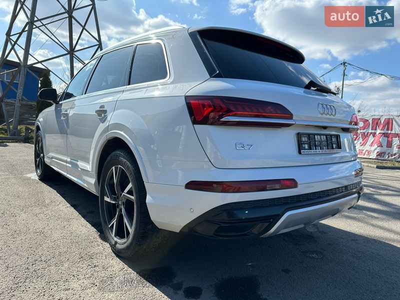 Позашляховик / Кросовер Audi Q7 2021 в Києві