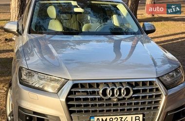 Внедорожник / Кроссовер Audi Q7 2015 в Киеве
