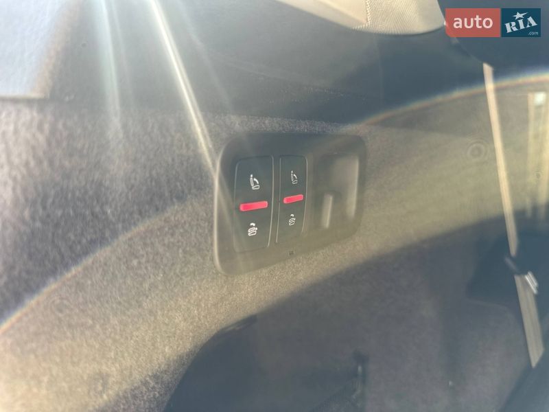 Внедорожник / Кроссовер Audi Q7 2016 в Киеве