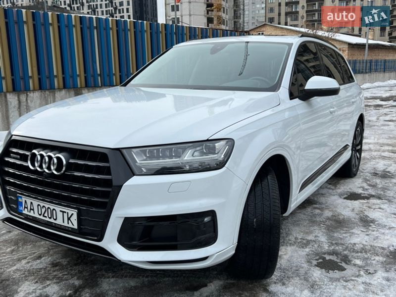 Внедорожник / Кроссовер Audi Q7 2019 в Киеве