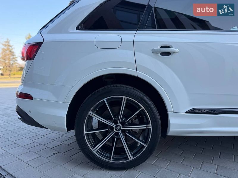 Внедорожник / Кроссовер Audi Q7 2020 в Луцке