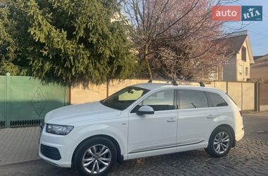 Внедорожник / Кроссовер Audi Q7 2017 в Мукачево