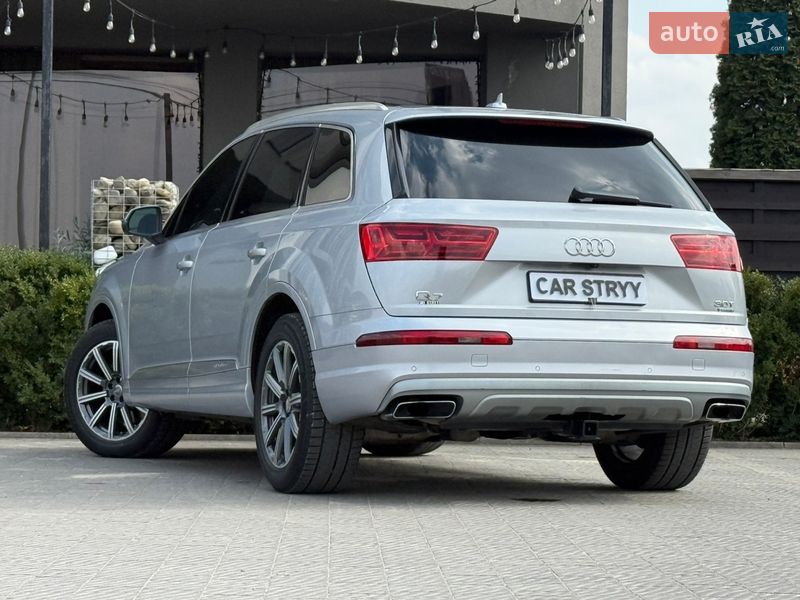 Внедорожник / Кроссовер Audi Q7 2017 в Стрые