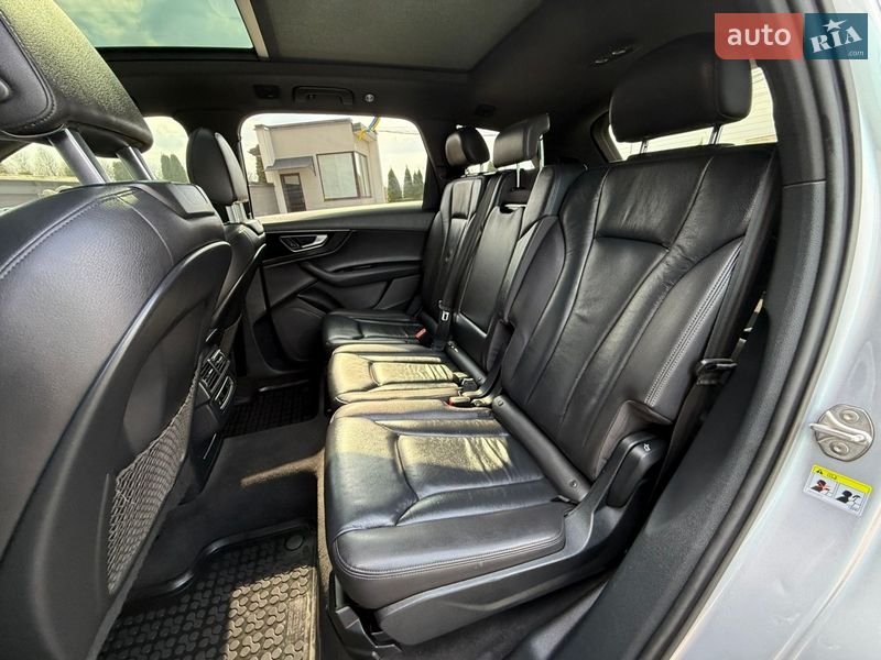 Внедорожник / Кроссовер Audi Q7 2017 в Стрые