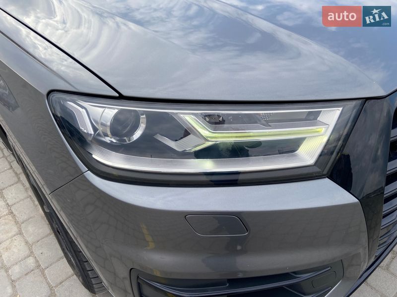 Внедорожник / Кроссовер Audi Q7 2016 в Черновцах