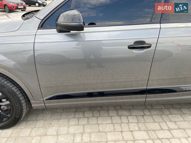 Внедорожник / Кроссовер Audi Q7 2016 в Черновцах