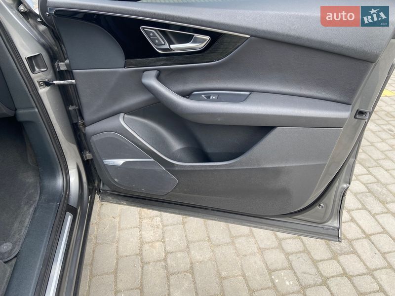 Внедорожник / Кроссовер Audi Q7 2016 в Черновцах
