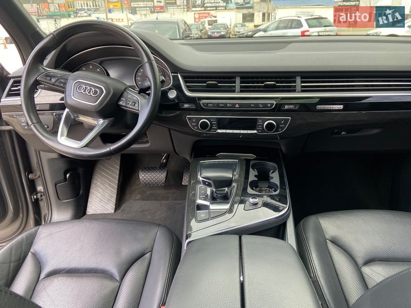 Внедорожник / Кроссовер Audi Q7 2016 в Черновцах