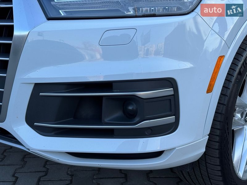 Внедорожник / Кроссовер Audi Q7 2016 в Киеве
