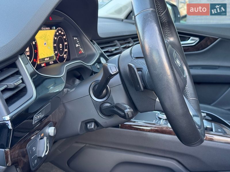 Внедорожник / Кроссовер Audi Q7 2016 в Киеве