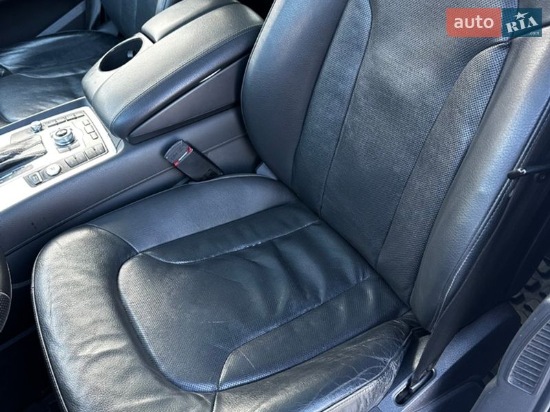 Позашляховик / Кросовер Audi Q7 2011 в Самборі