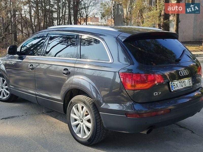 Внедорожник / Кроссовер Audi Q7 2006 в Нетешине