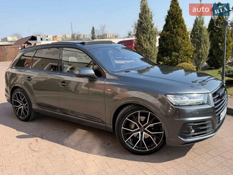 Внедорожник / Кроссовер Audi Q7 2016 в Стрые